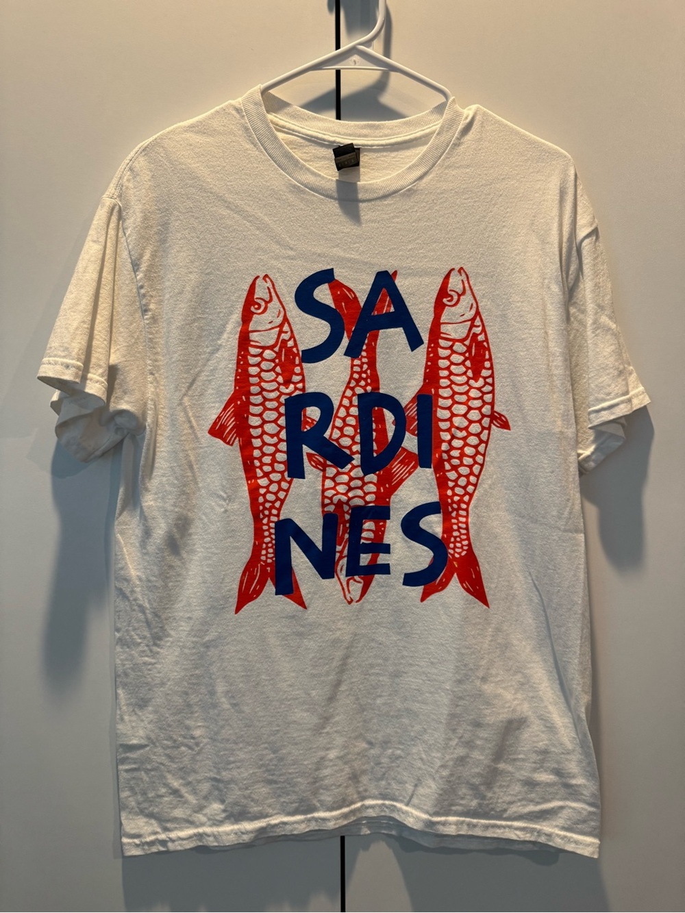 Sardines Graphic White T-Shirt with Red & Blue Fish Print